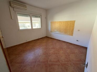Casa pareada con piscina en venta en Veguilla