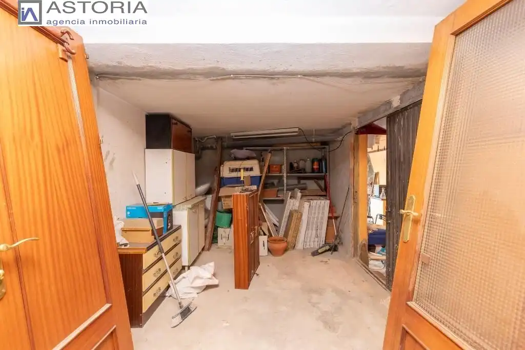Casa adosada en venda en Granada amb Terrassa i Piscina comunitària
