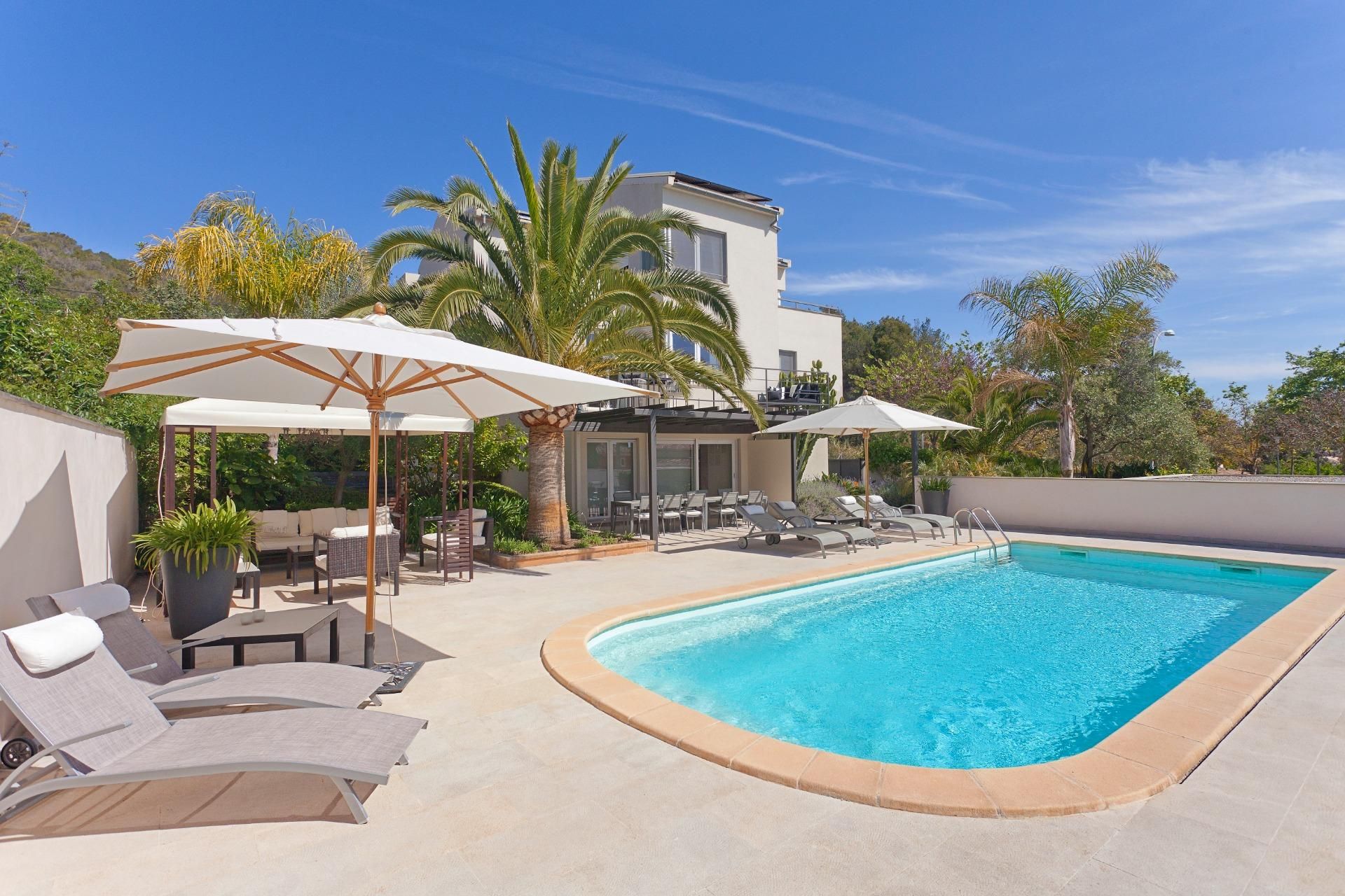 Swimming pool of House or chalet for sale in  Palma de Mallorca  with Air Conditioner, Private garden and Terrace