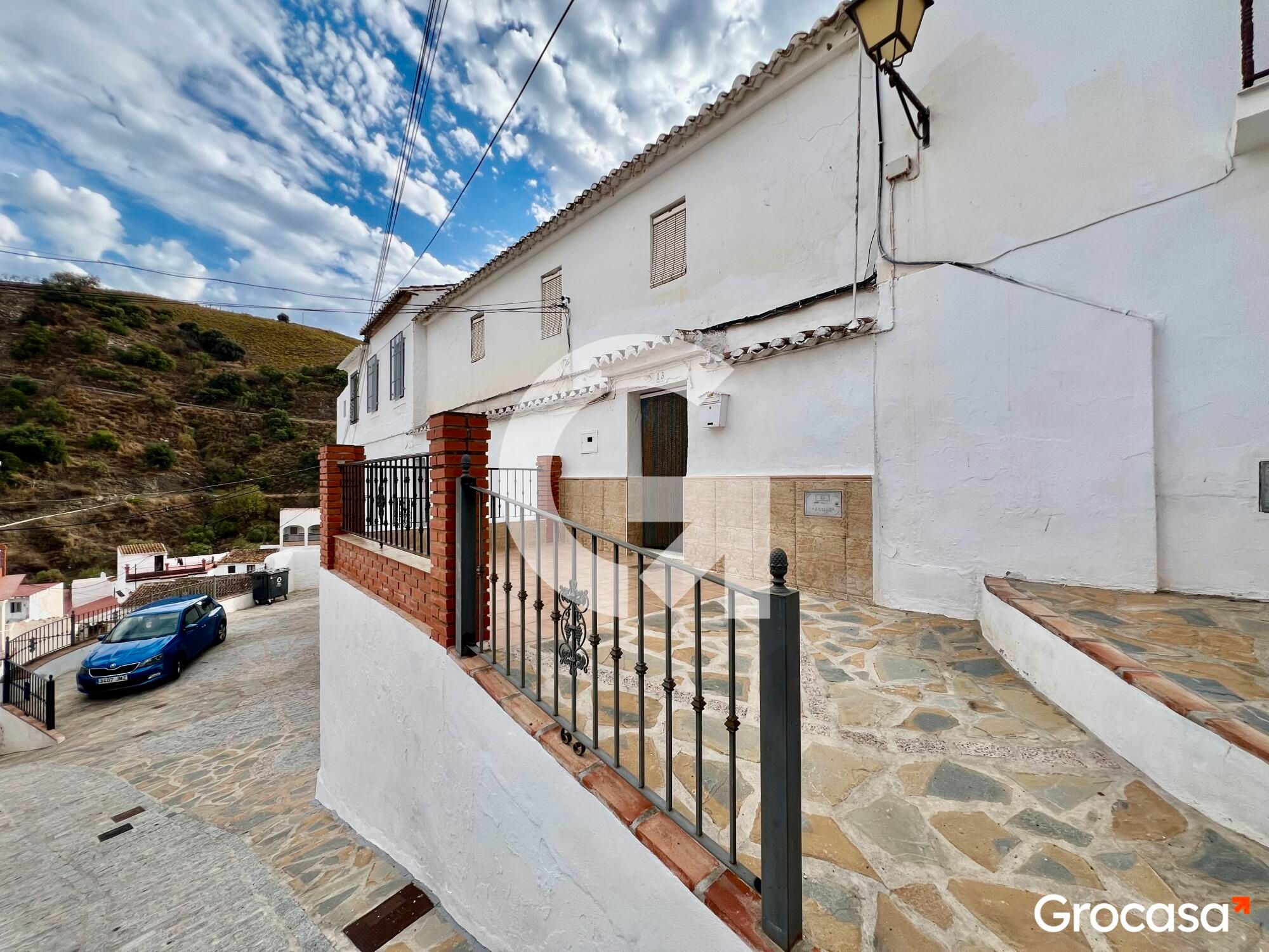 Vista exterior de Casa adosada en venta en Almáchar con Trastero