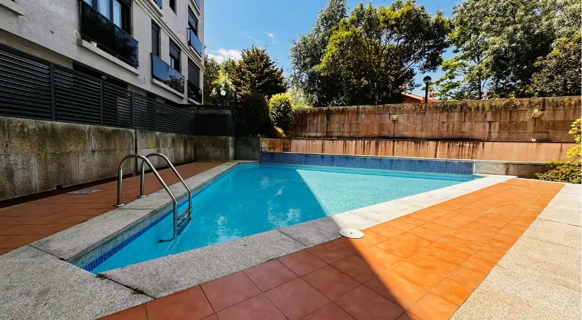 Piscina de Piso en venta en Baiona con Terraza y Piscina comunitaria
