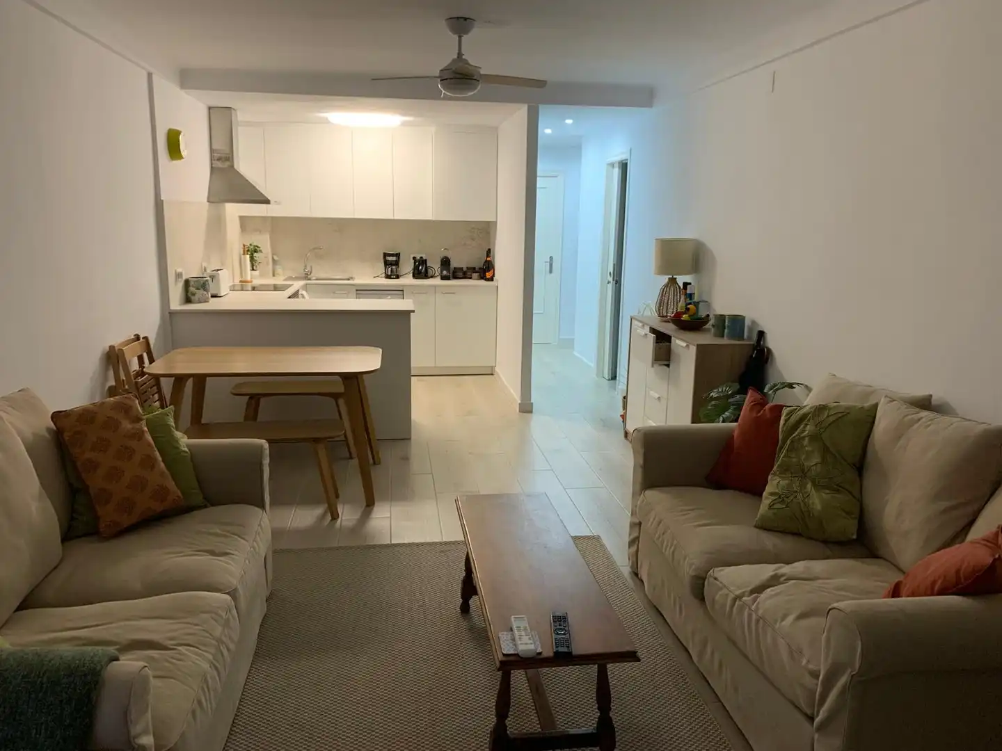 Sala d'estar de Apartament en venda en Mont-roig del Camp amb Aire condicionat, Jardí privat i Terrassa