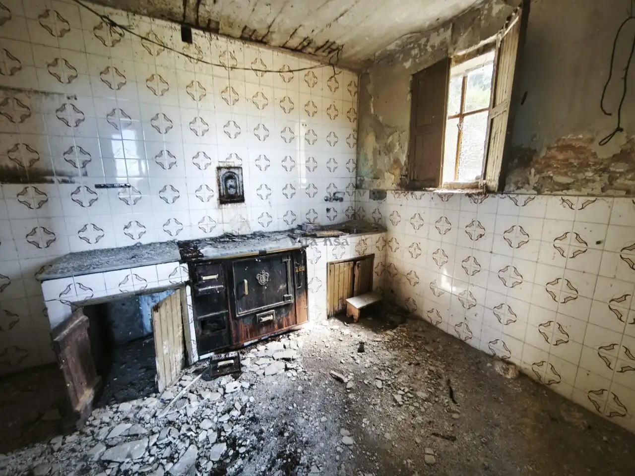Cuina de Casa o xalet en venda en Allariz amb Calefacció i Jardí privat