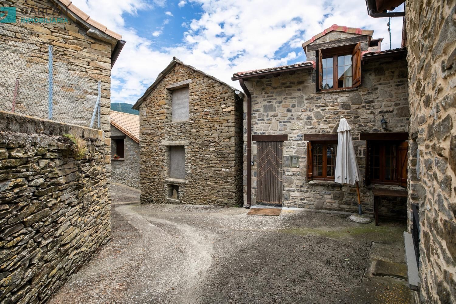 Exterior view of Flat for sale in Jaca  with Heating