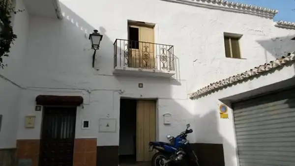 Casa con terraza en venta en Benamocarra, imagen 25