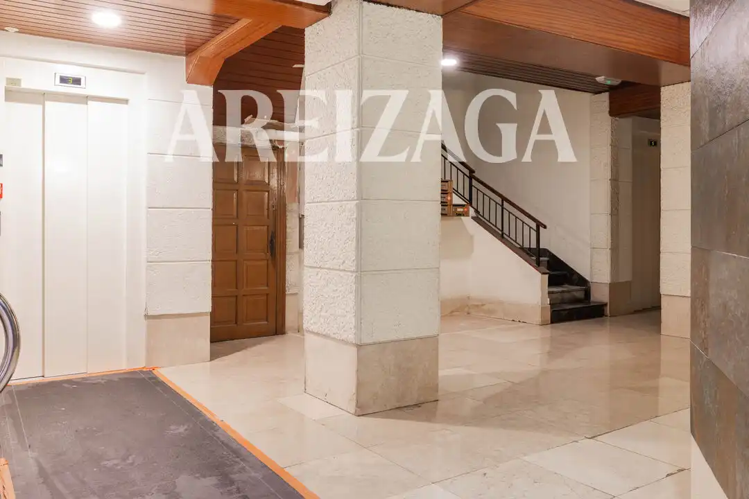 Piso en venta en Donostia - San Sebastián  con Calefacción, Terraza y Balcón