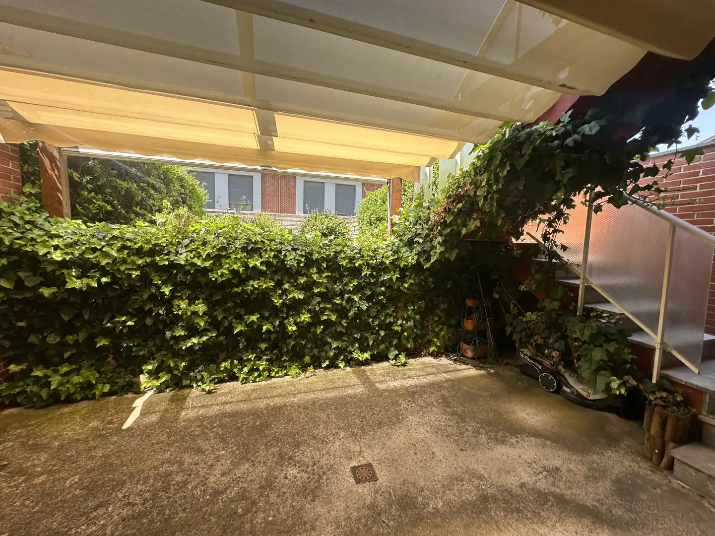 Jardí de Casa adosada en venda en  Logroño amb Calefacció, Jardí privat i Terrassa