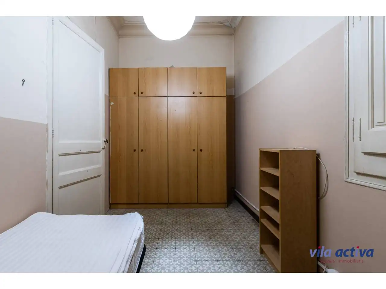 Dormitori de Pis en venda en Barcelona amb Calefacció i Balcó