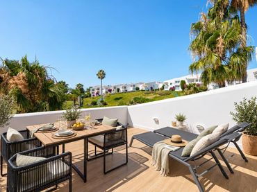 Duplex con piscina in affitto a Nueva Andalucía