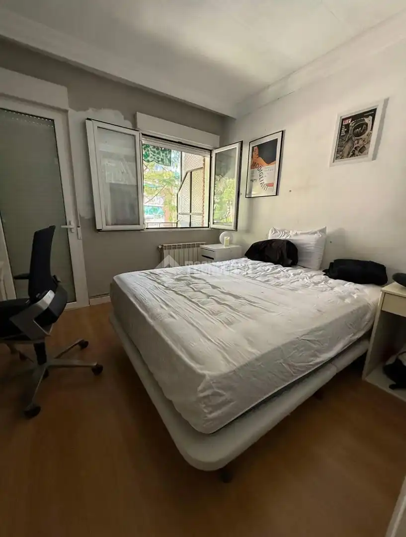 Bedroom of Flat for sale in Madrid  with Air Conditioner, Heating and Parquet flooring