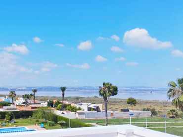 Villa avec piscine à vendre à Zona Carrefour - Urbanizaciones