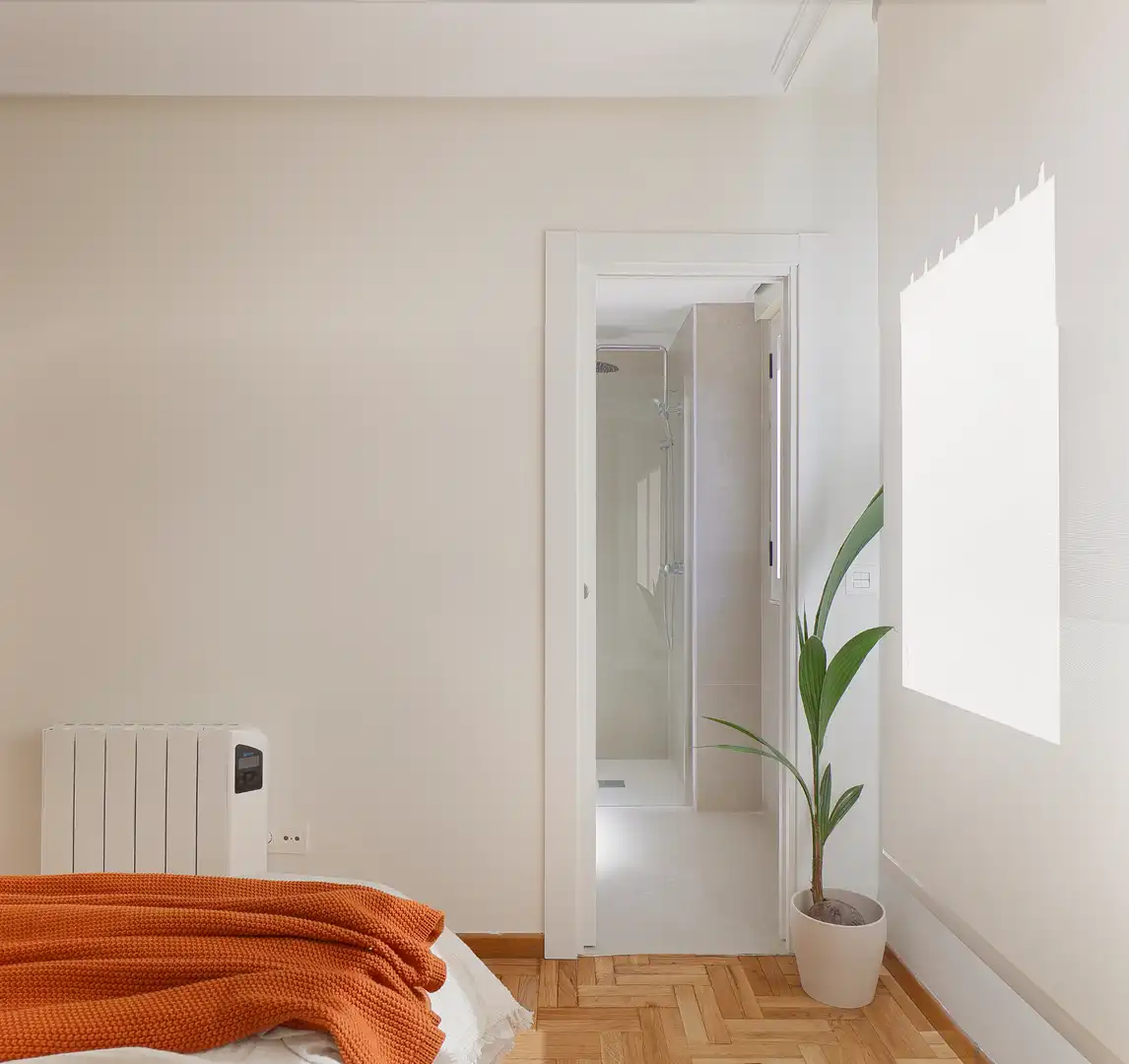 Baño de Piso de alquiler en Avilés con Calefacción, Parquet y Terraza