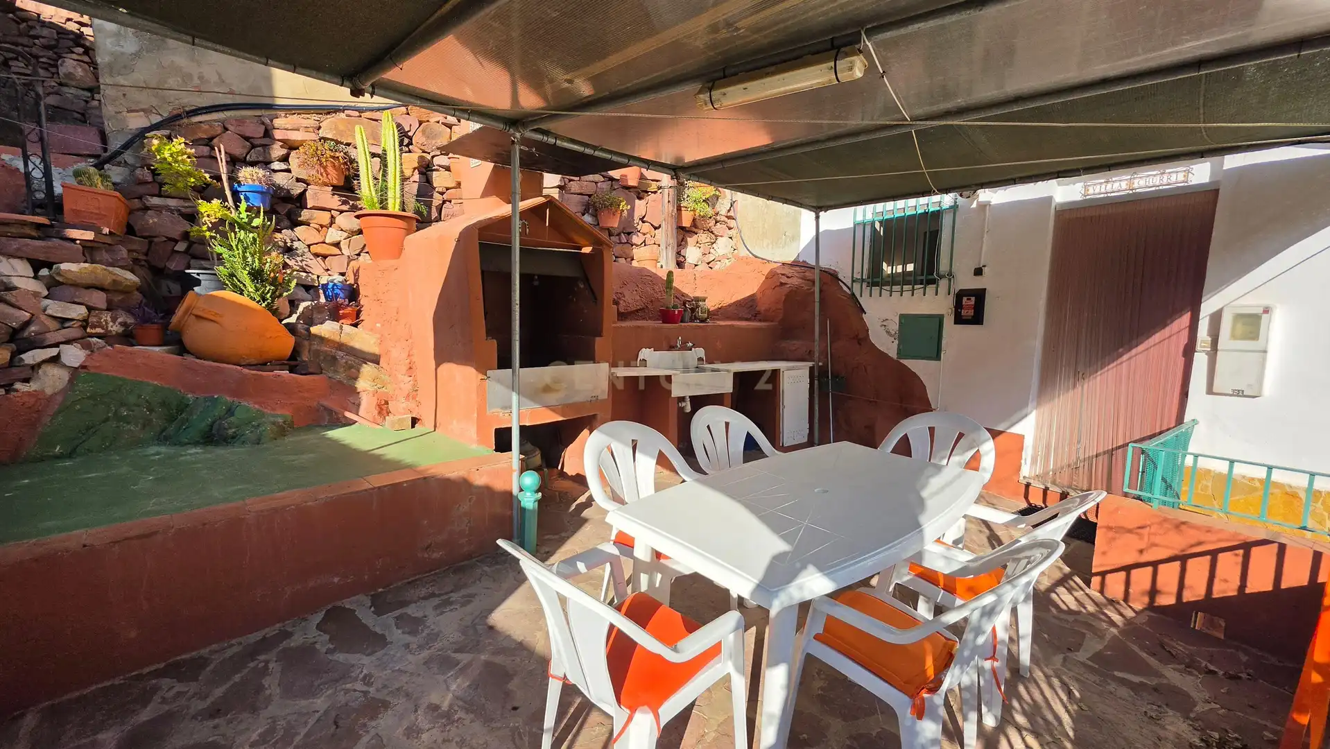 Casa adosada en venda en Gátova amb Forn, Microones i Balcó