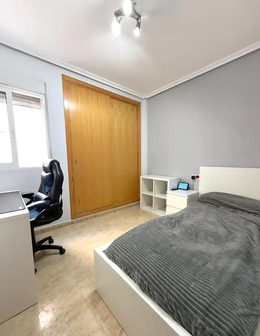 Schlafzimmer von Wohnung zum Verkauf in Orihuela mit Terrasse, Abstellraum und Balkon
