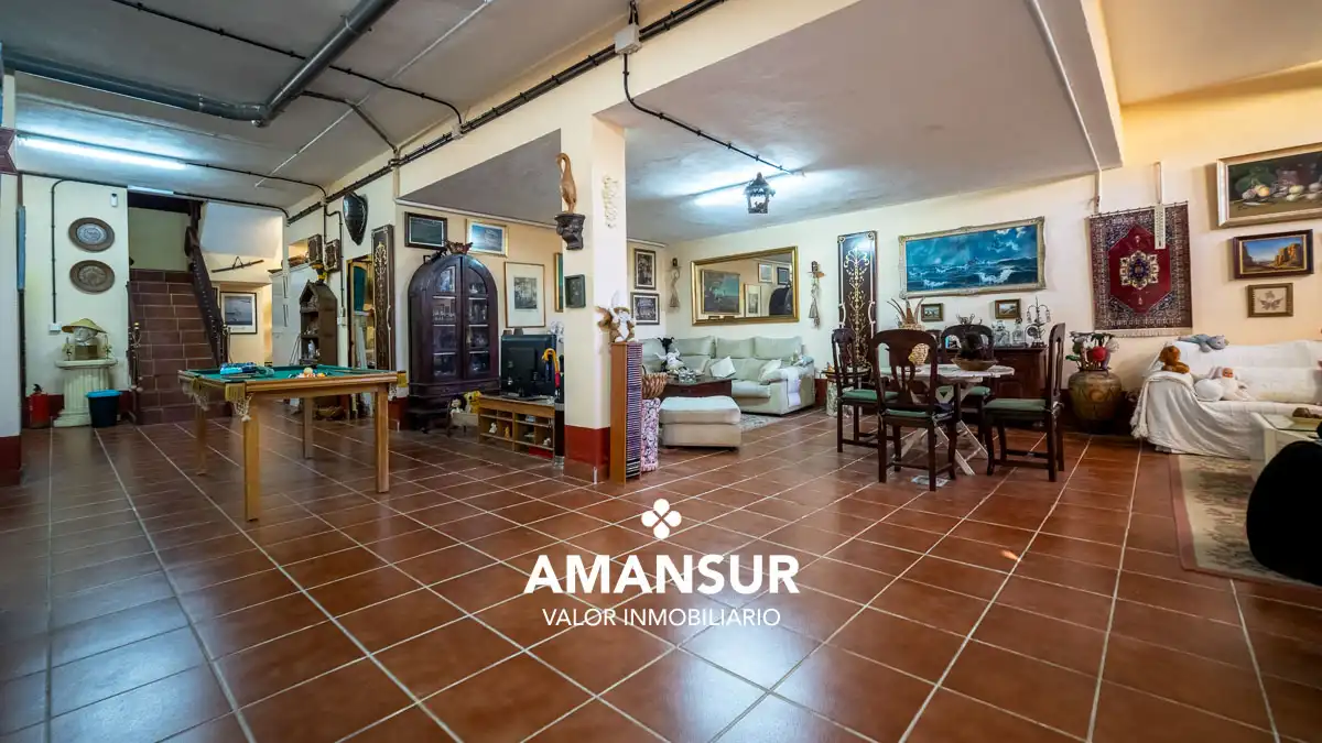 Chalet con piscina en venta en Avenida del Almendro, imagen 95