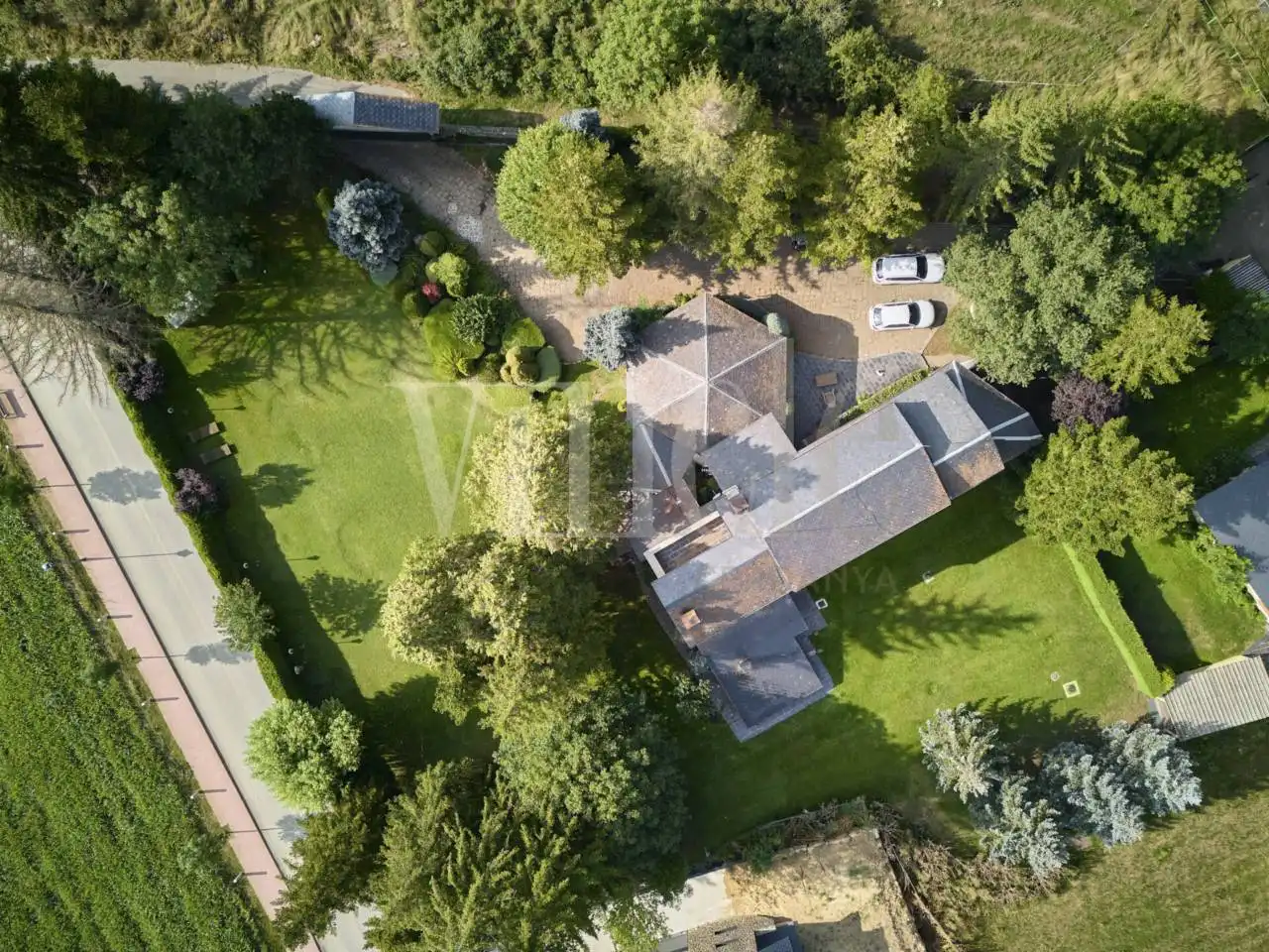 Vista exterior de Casa o chalet en venta en Bellver de Cerdanya con Calefacción, Jardín privado y Parquet