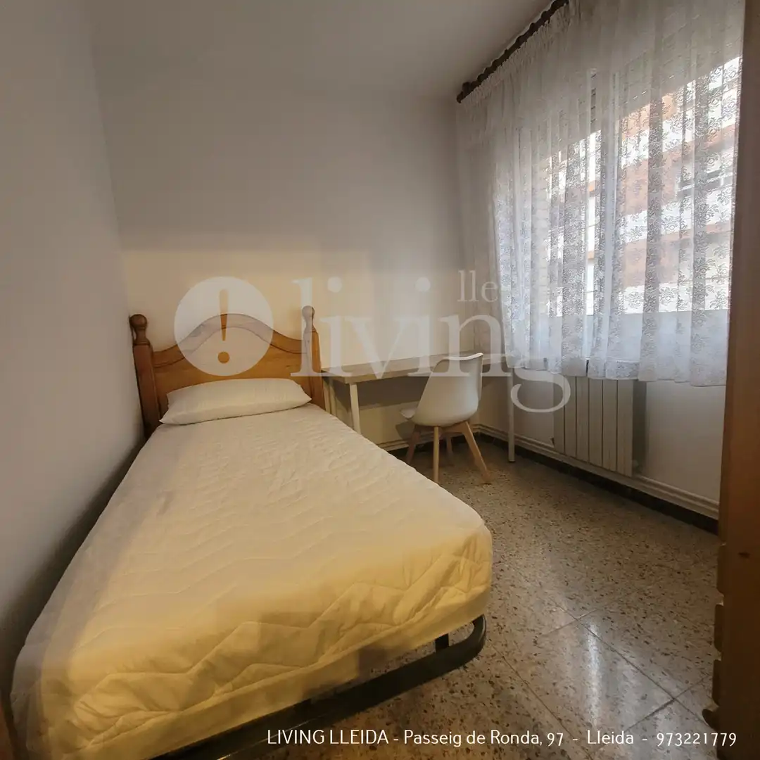 Schlafzimmer von Wohnung zur Miete in Lleida mit Klimaanlage, Heizung und Terrasse