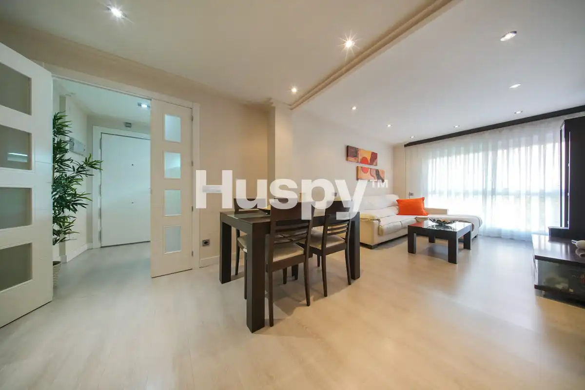 Flat with pool for sale in Calle del Planeta Urano