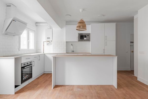 Kitchen of Flat for sale in  Madrid Capital  with Air Conditioner and Heating