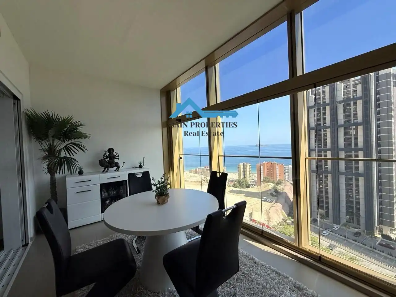 Apartamento con piscina en venta en Playa de Poniente, imagen 3