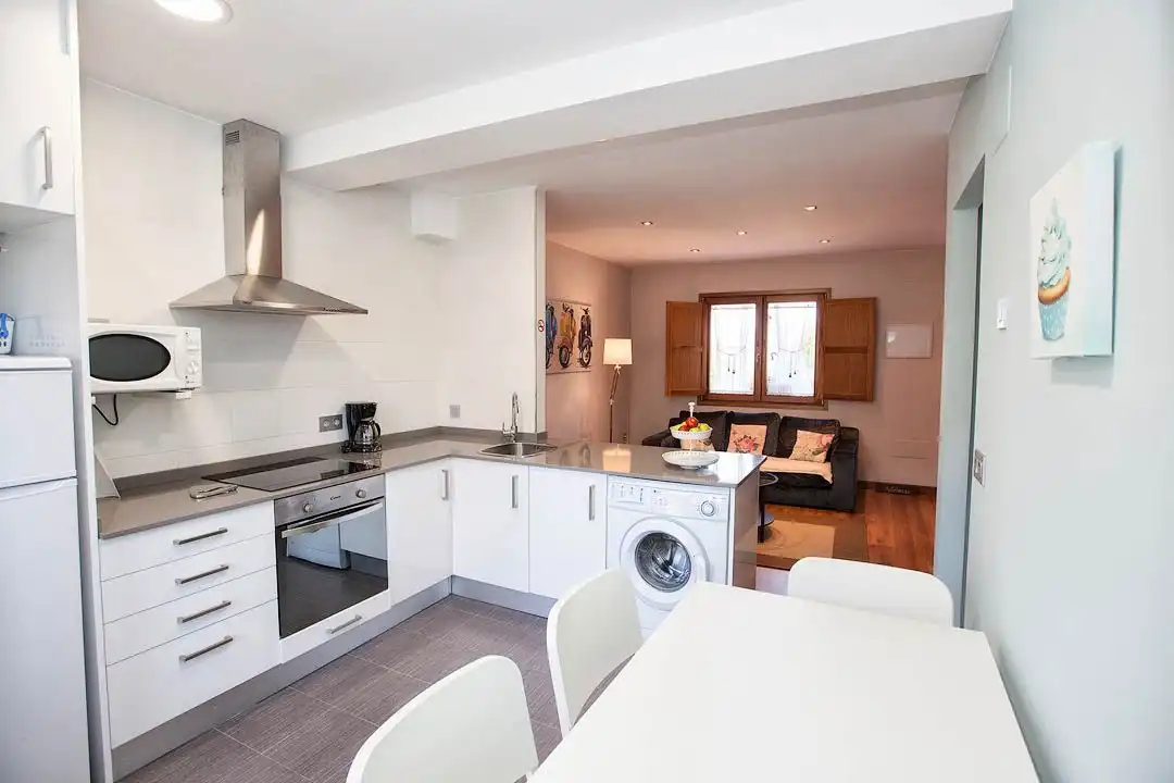 Cocina de Casa o chalet en venta en Parres con Jardín privado, Trastero y Piscina