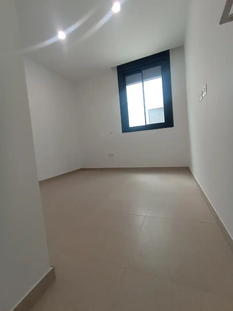 Flat for rent in Sevilla  with Air Conditioner, Terrace and Storage room