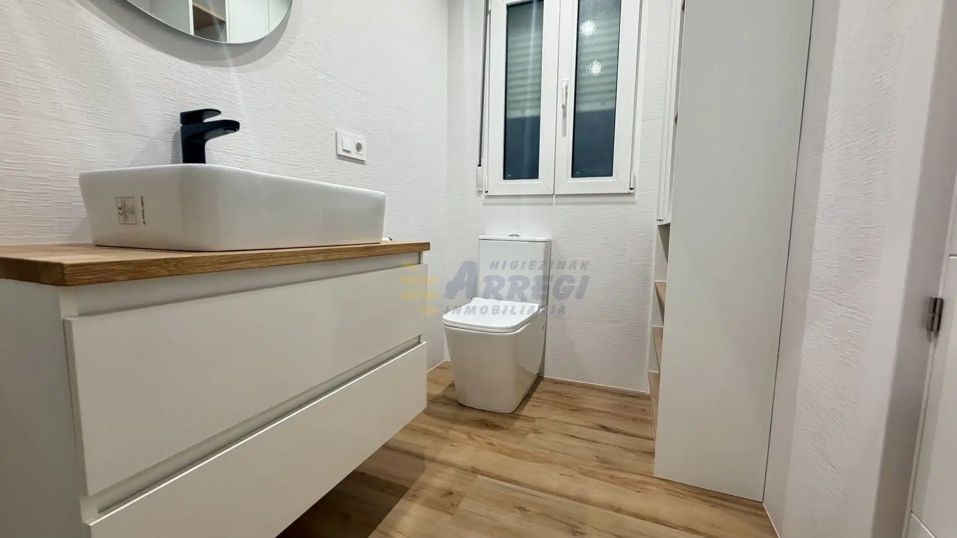 Bathroom of Flat for sale in Eibar  with Storage room