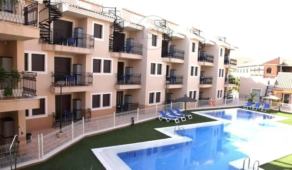 Schwimmbecken von Wohnungen zum Verkauf in Águilas mit Terrasse