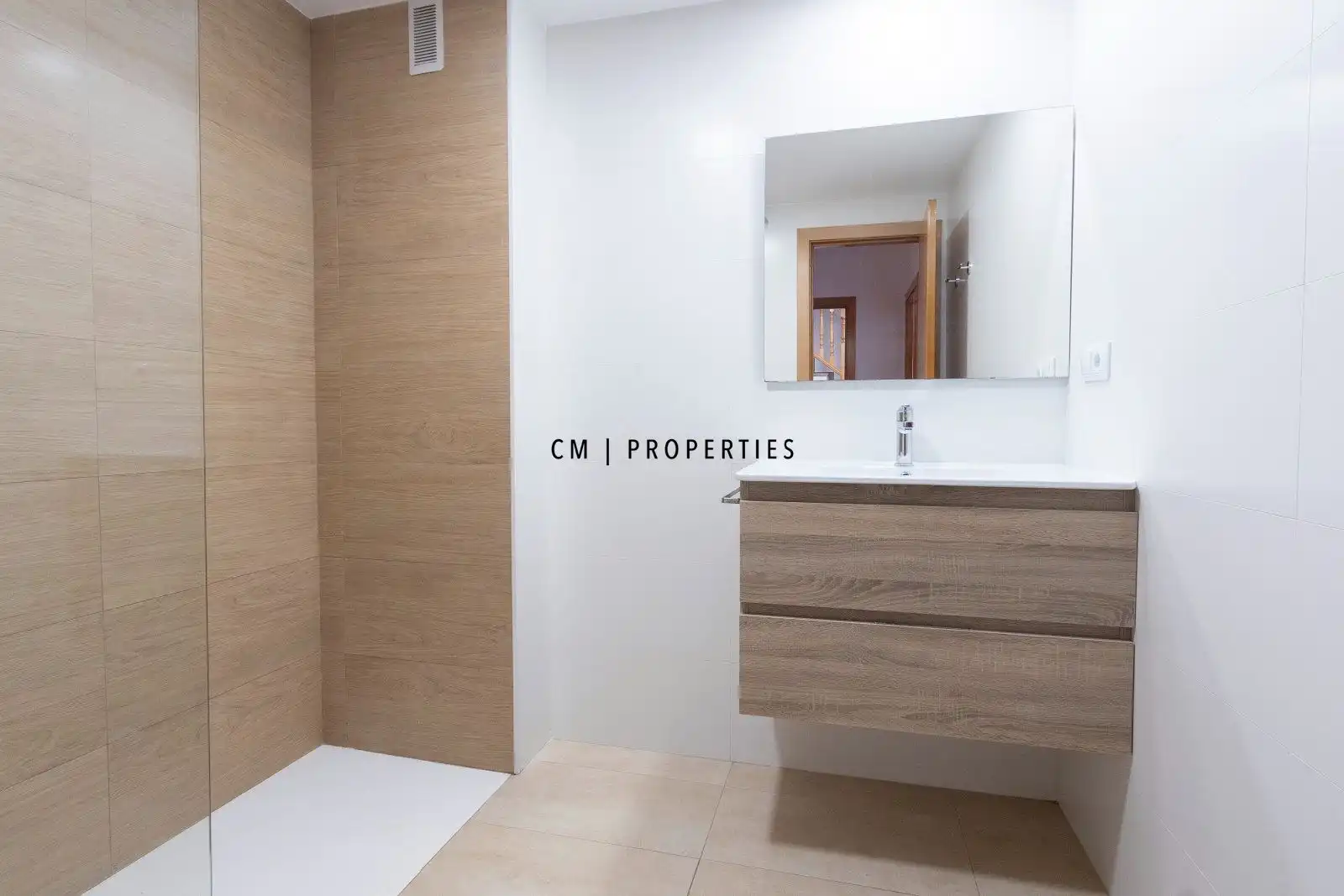 Badezimmer von Maisonette zur Miete in Sagunto / Sagunt mit Klimaanlage, Heizung und Möbliert