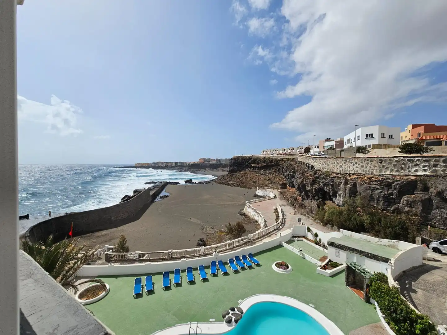 Vista exterior de Pis de lloguer en Telde amb Piscina comunitària