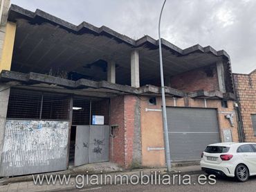 Mixt residencial en venda a Calle Leandro Diz 1