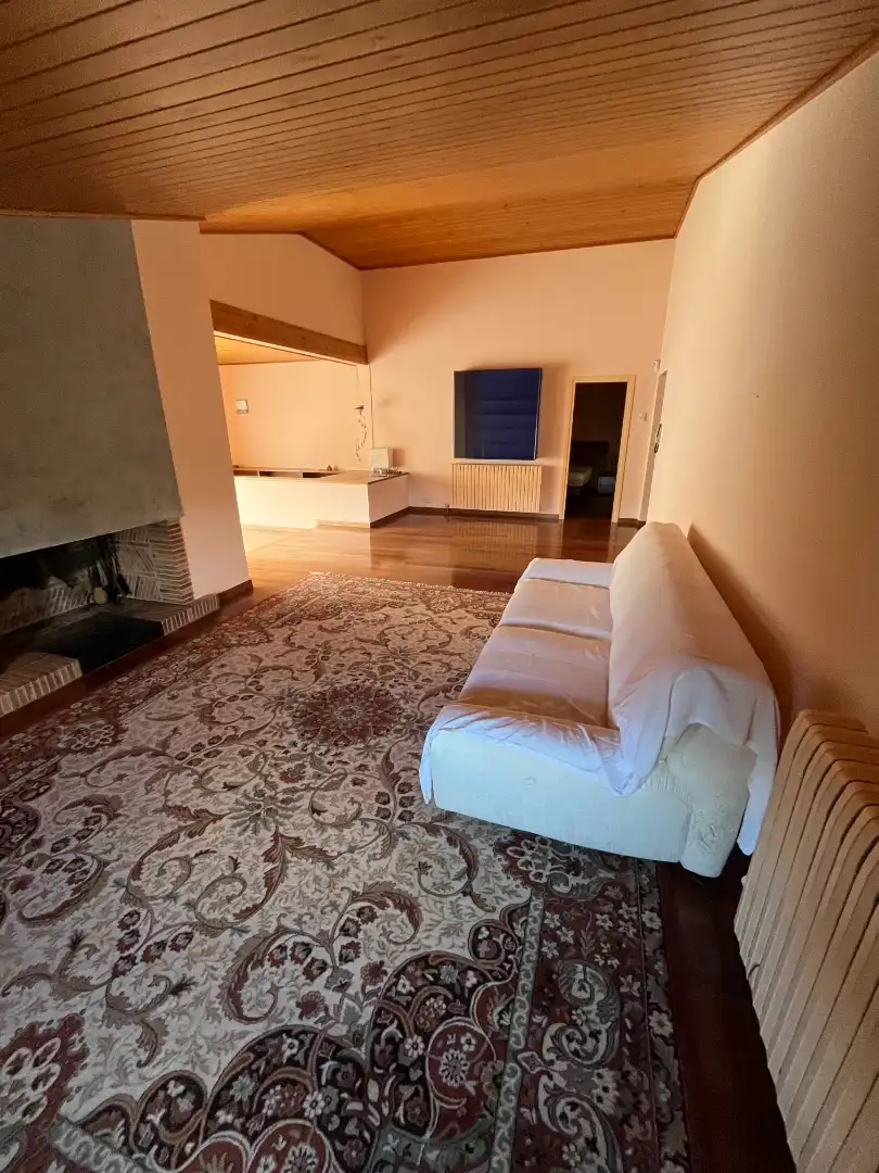 Sala d'estar de Finca rústica en venda en Sant Joan Les Fonts amb Aire condicionat, Calefacció i Jardí privat