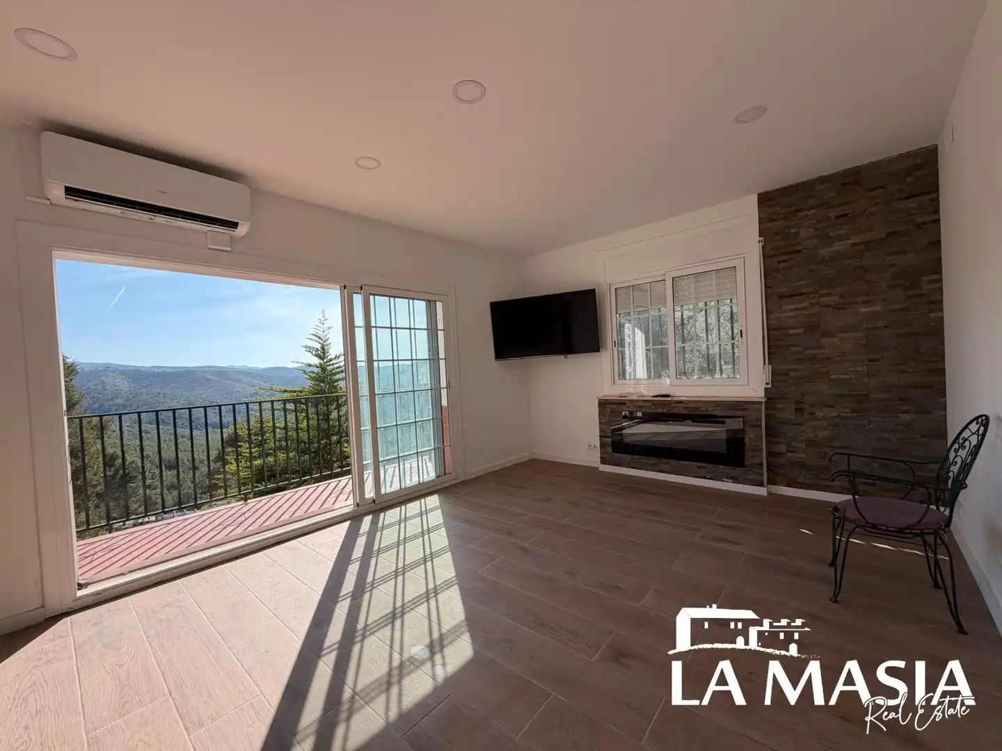 Sala de estar de Casa o chalet en venta en Olivella con Aire acondicionado, Calefacción y Jardín privado