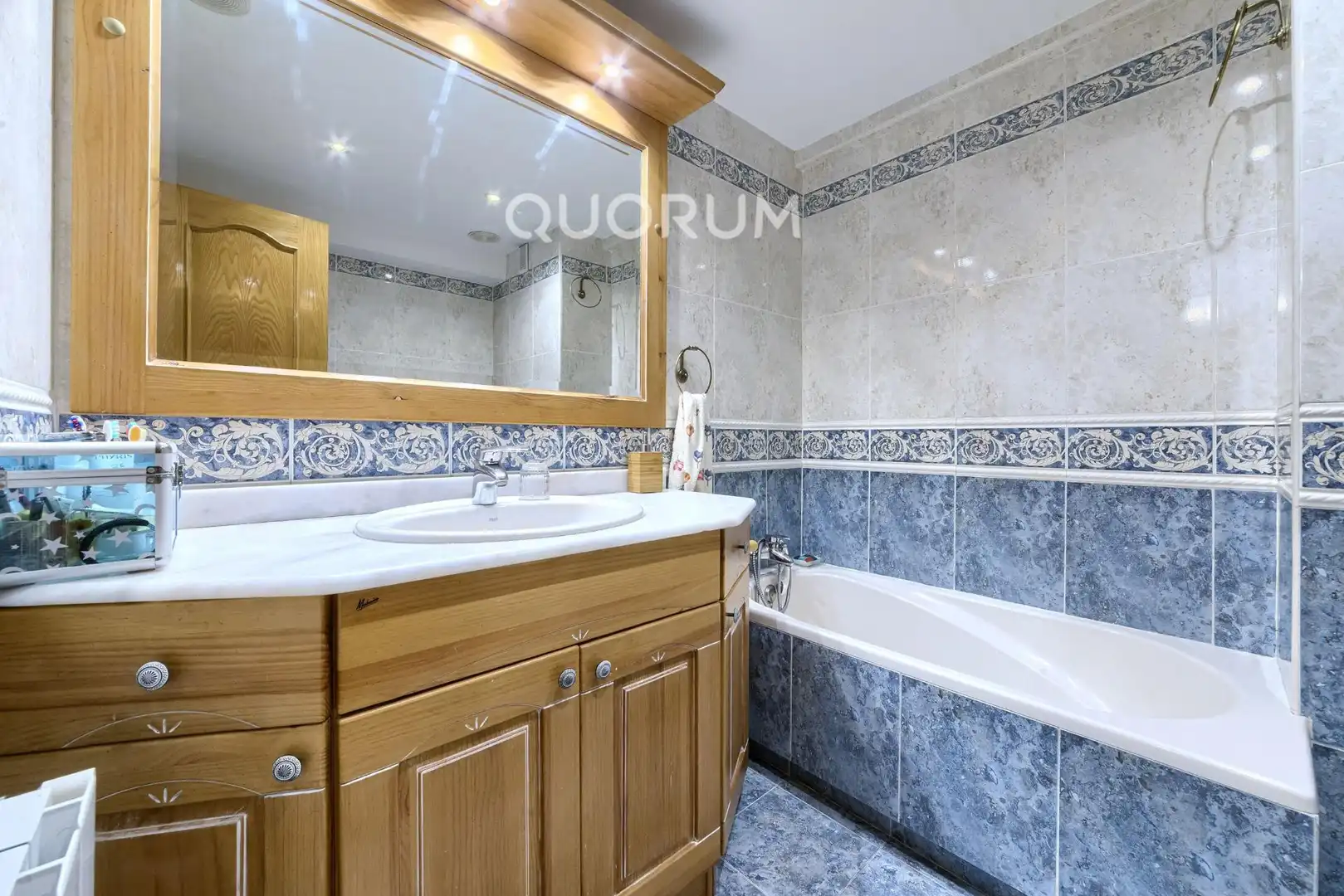 Bathroom of Flat for sale in Basauri   with Heating and Balcony