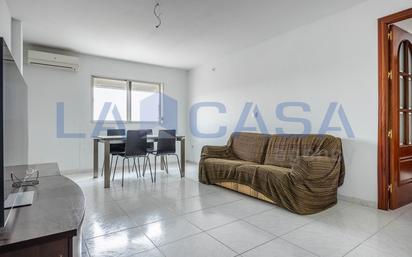 Living room of Flat for sale in Tomares  with Balcony