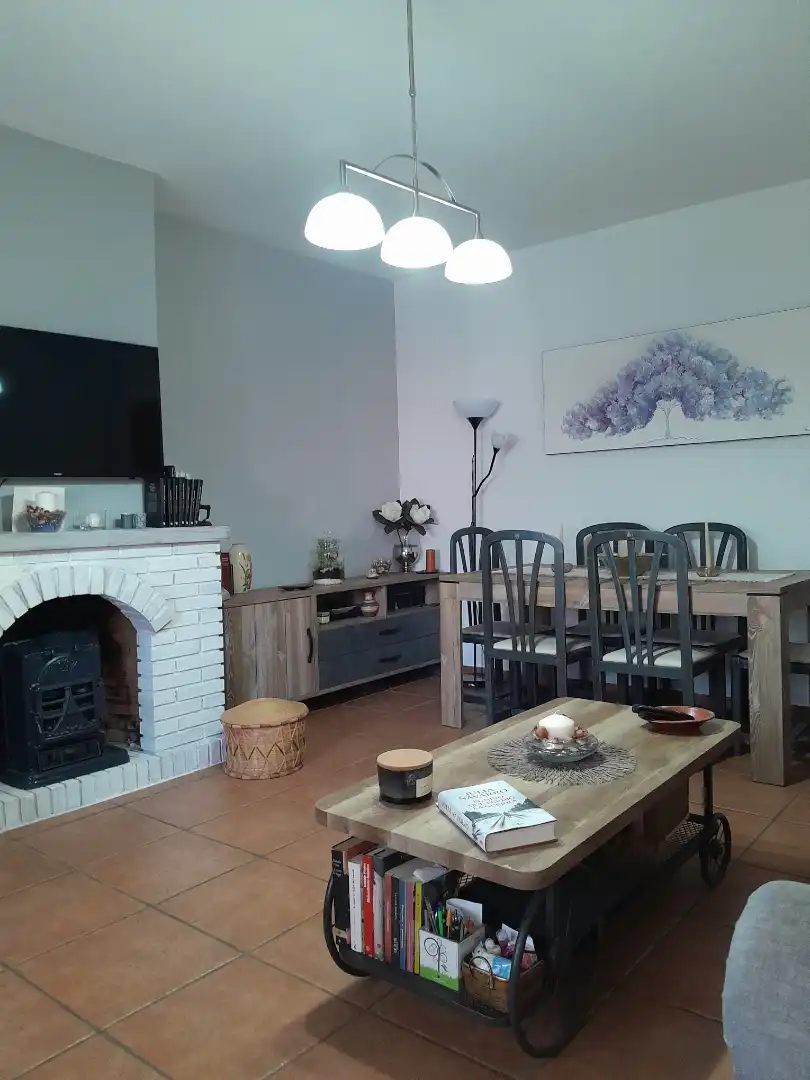 Sala de estar de Casa o chalet en venta en Cobisa con Calefacción, Jardín privado y Amueblado