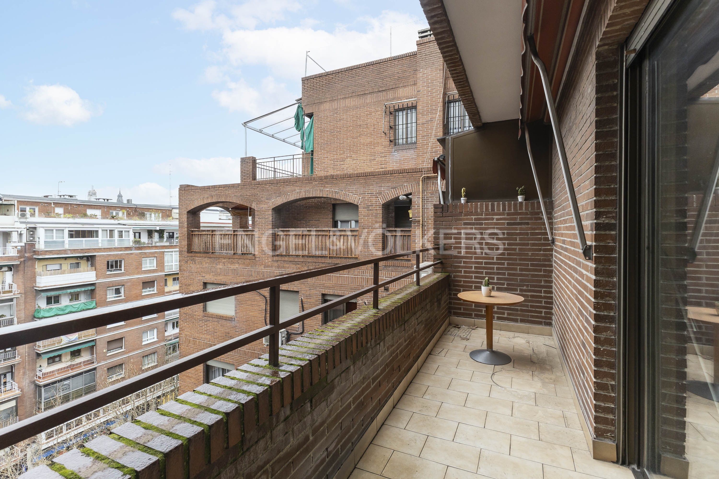 Terrassa de Apartament en venda en  Madrid Capital amb Aire condicionat, Calefacció i Parquet