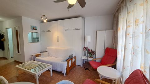 Foto 4 de Apartamento de alquiler en Playa de la Fontanilla, Marbella