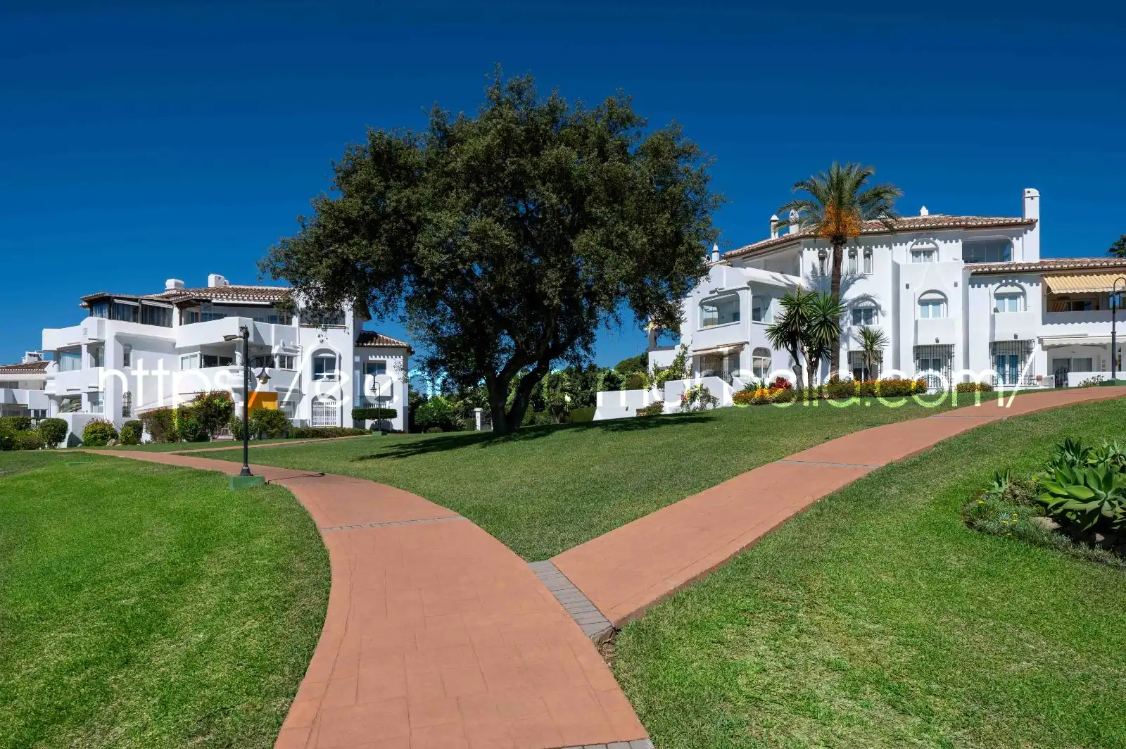 Exterior view of Apartments for sale in Marbella  with Air Conditioner, Terrace and Furnished