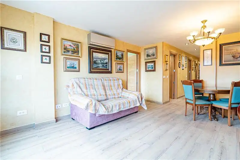 Piso con terraza en venta en Ponent, imagen 3