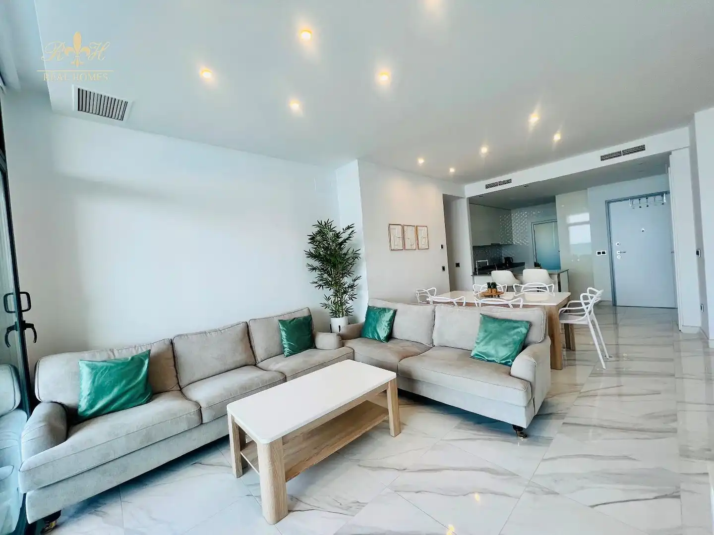 Wohnzimmer von Wohnung zur Miete in Benidorm mit Heizung, Terrasse und Schwimmbad