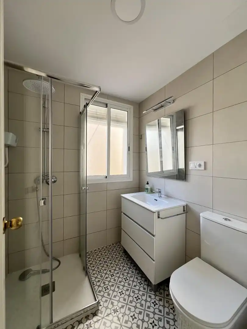 Baño de Piso de alquiler en Málaga con Aire acondicionado y Amueblado