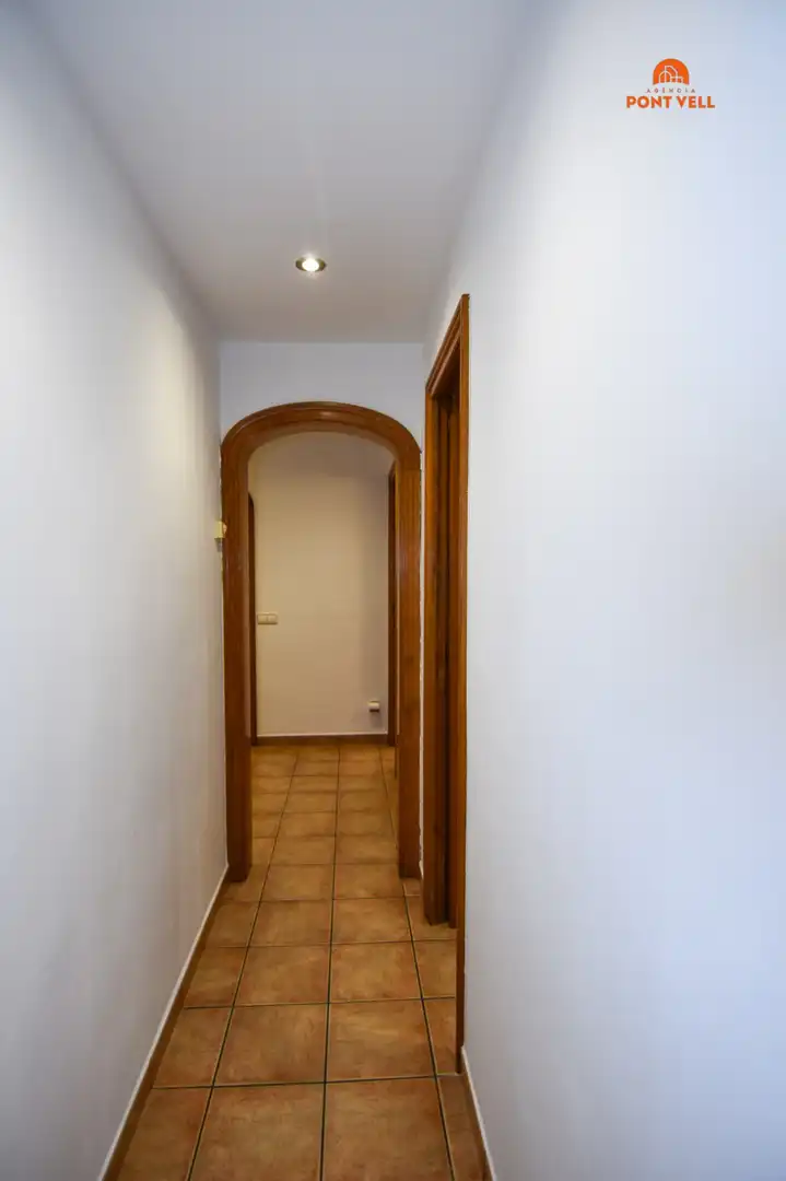 Piso en venta en La Bisbal d'Empordà con Calefacción, Terraza y Balcón