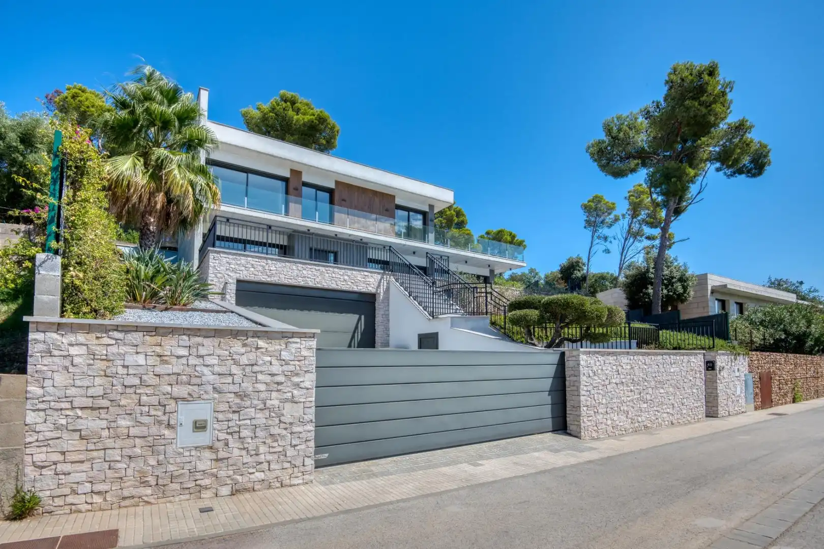 Außenansicht von Haus oder Chalet zum Verkauf in Calonge i Sant Antoni mit Klimaanlage, Heizung und Privatgarten