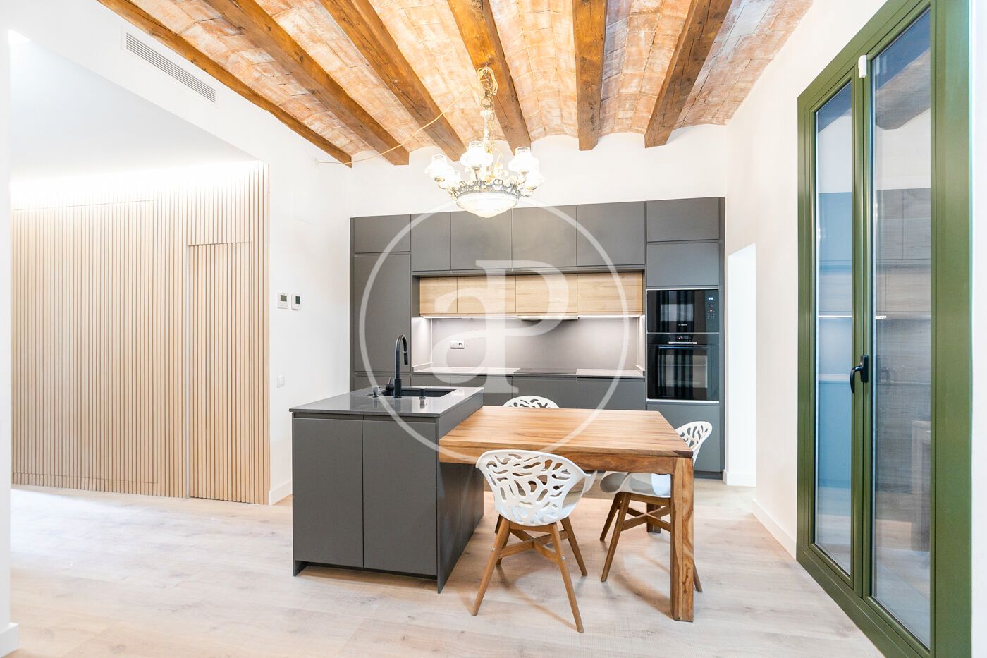 Kitchen of Flat for sale in  Barcelona Capital  with Air Conditioner, Heating and Balcony
