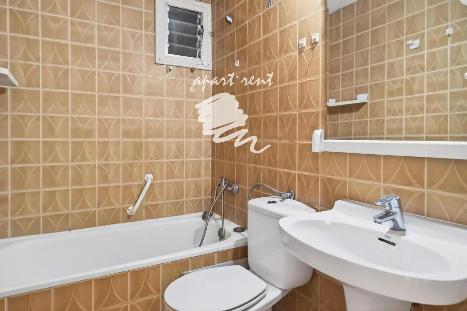 Baño de Piso en venta en Roses con Terraza, Piscina y Balcón