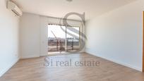 Exterior view of Flat for sale in  Barcelona Capital  with Air Conditioner and Balcony