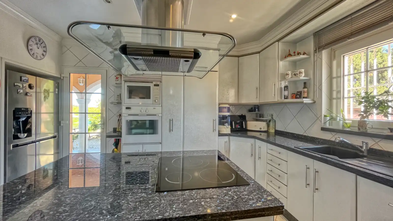 Kitchen of Buildings for sale in Els Poblets