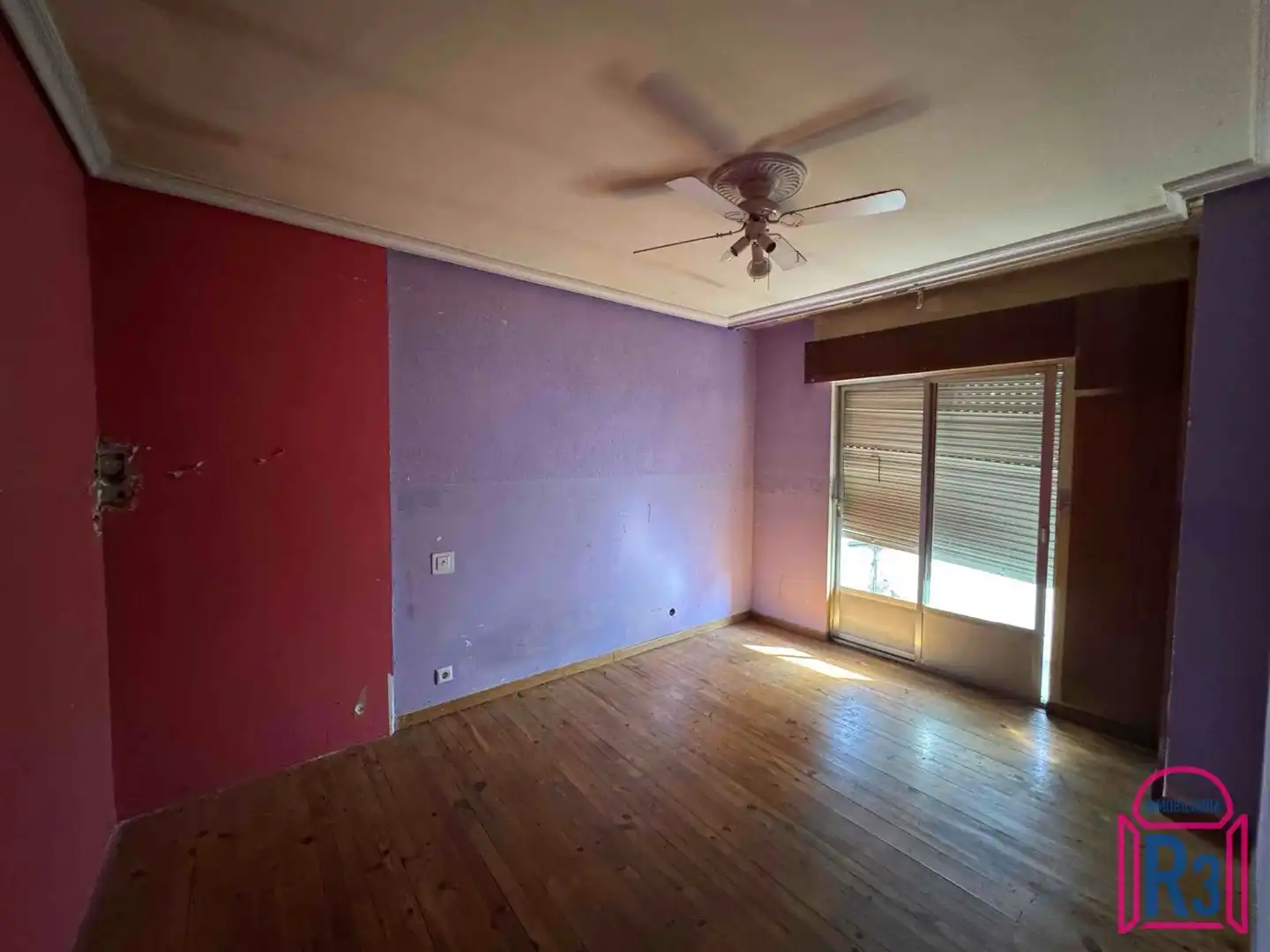 Bedroom of Buildings for sale in San Andrés del Rabanedo