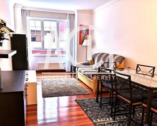 Living room of Flat to rent in Bilbao   with Heating, Parquet flooring and Furnished
